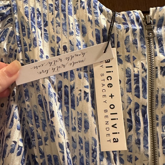 Alice and Olivia Molli Printed Belted Dress - Picture 13 of 13